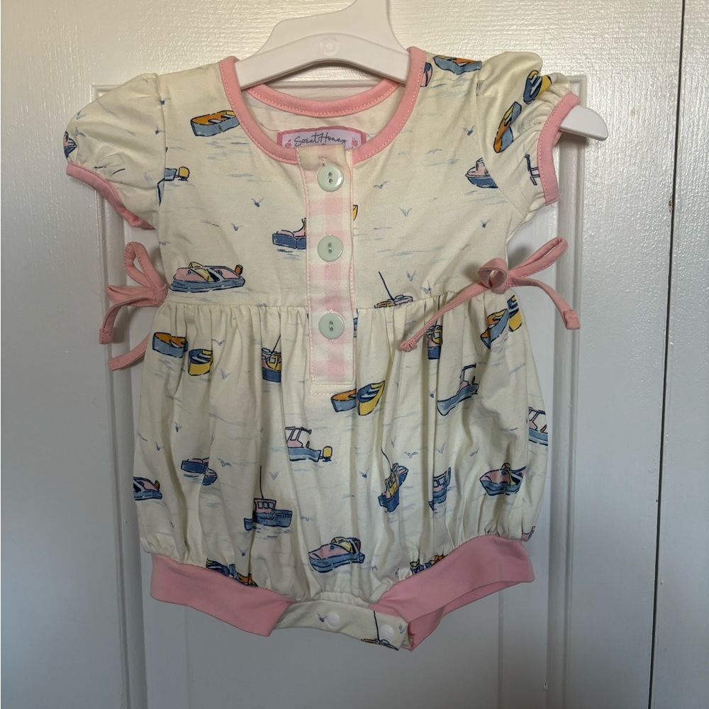 Sweet honey romper